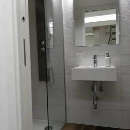 La Corte Di Lorenzo Vecchia * Bari